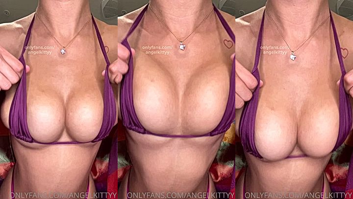 onlyfans model laked video of her playing with her tits