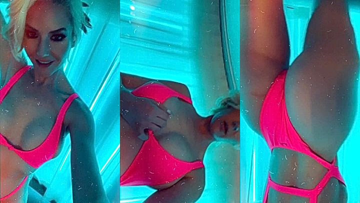 Kit Mercer shows off sexy body in a pink bikini leaks