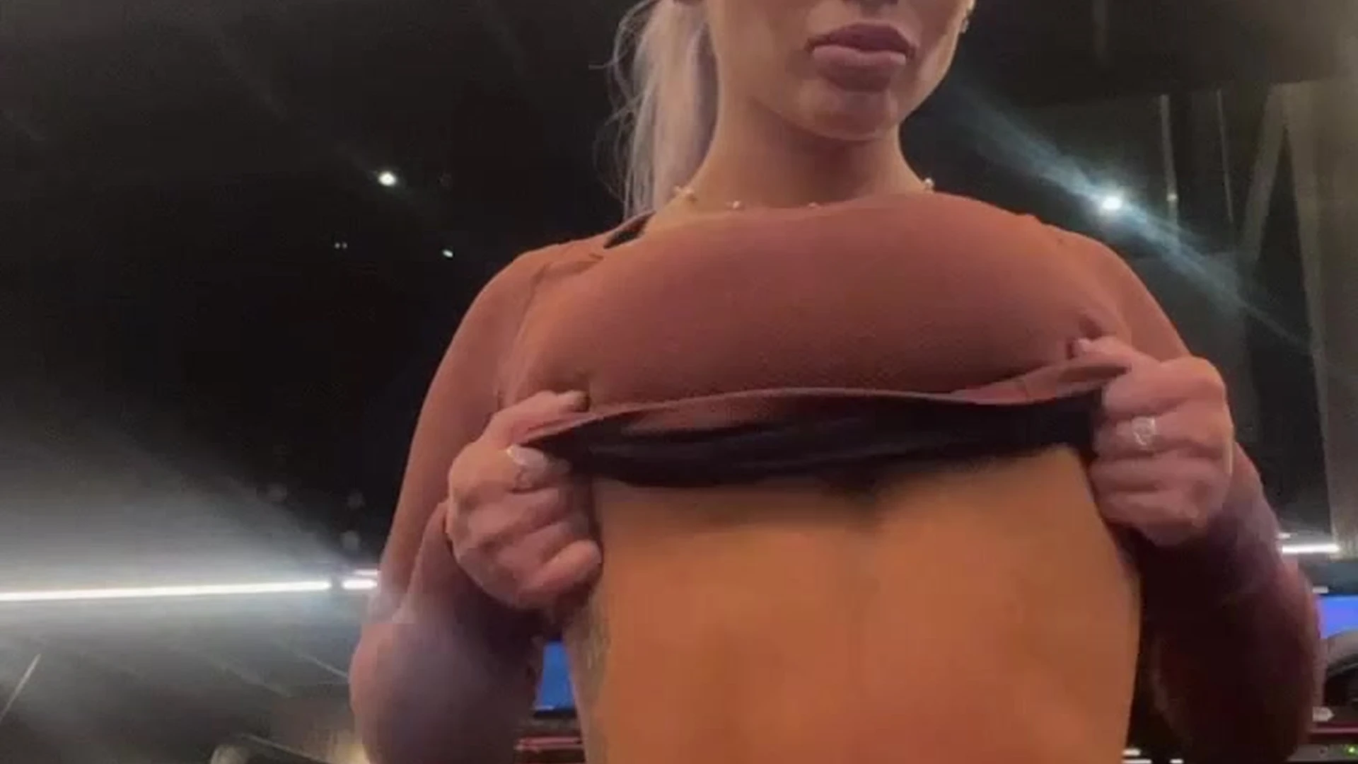 Kiwi Slut Hayley Davies shows off her amazing boobs