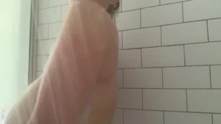 Whiptrax plays with big tits in the shower