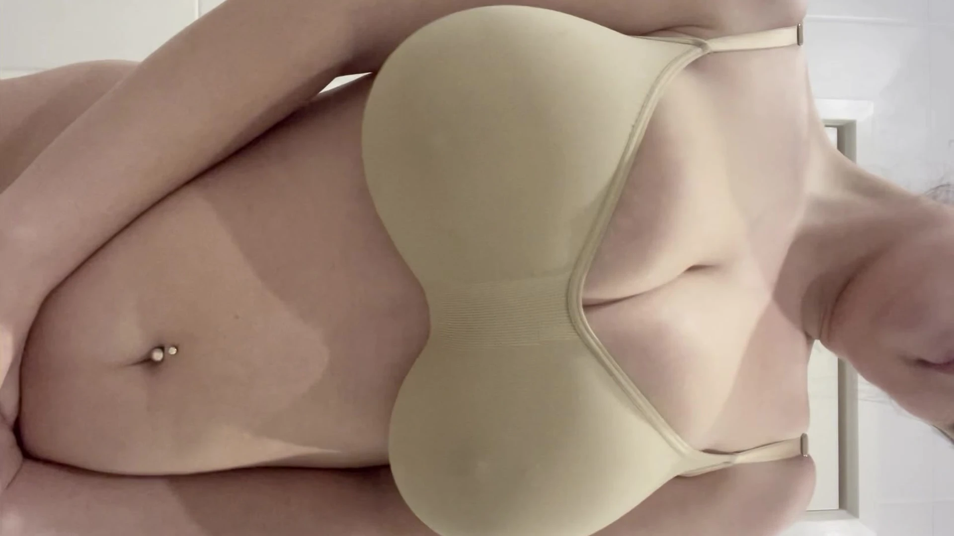 dakota jade teases herself slowly just to drive you crazy