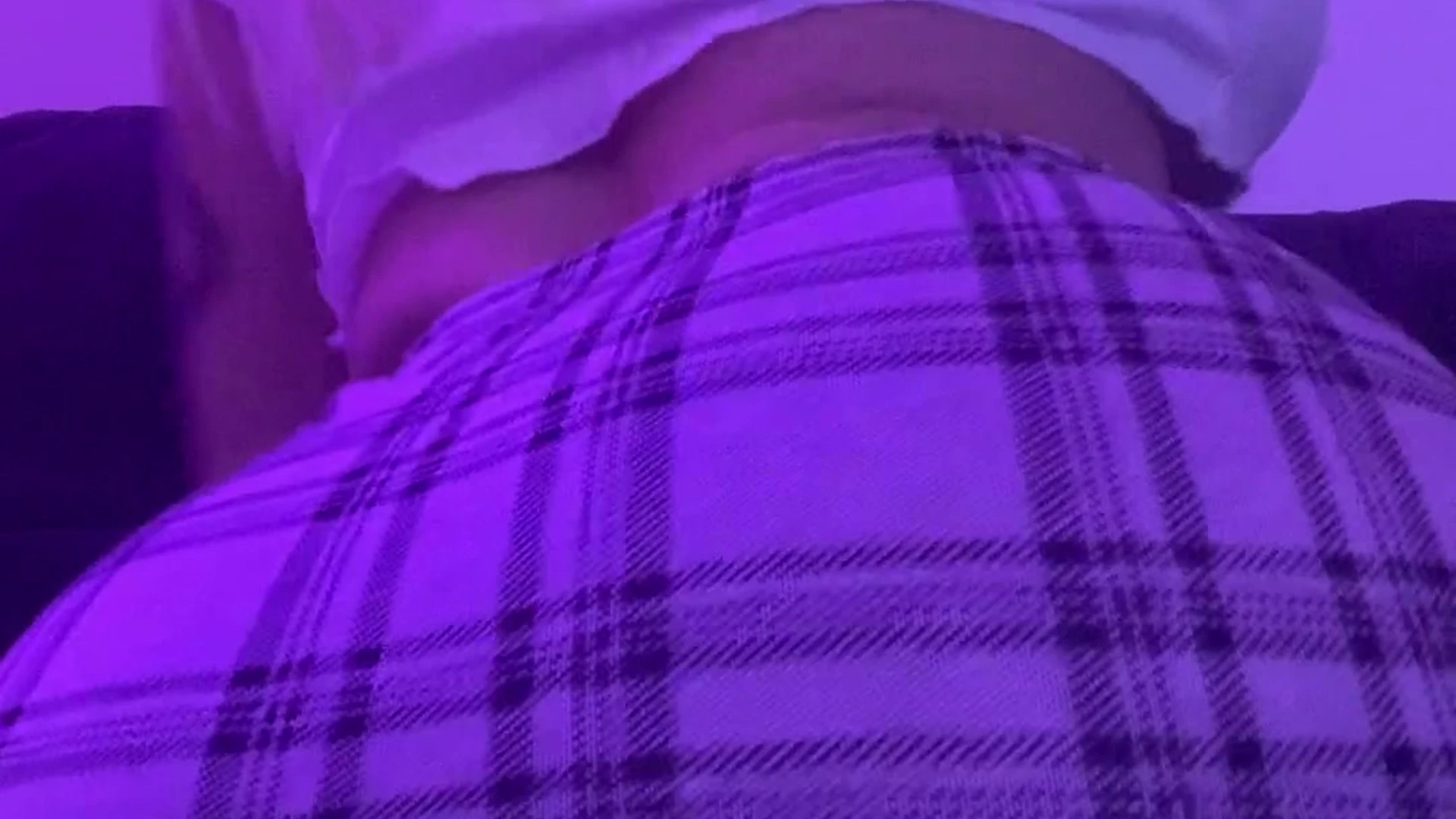 who wanna fuck this huge ass some doggystyle?( kennacatx)