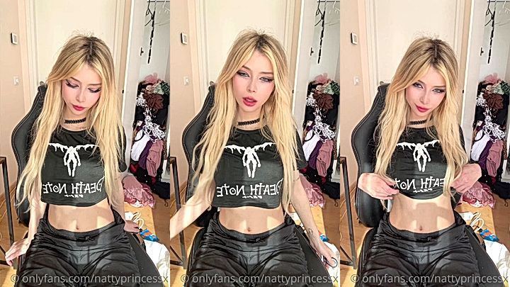 nattyprincessx shows off her amazing boobs to her onlyfans subscribers