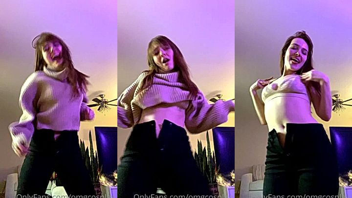 OMGCosplay shows off her amazing body