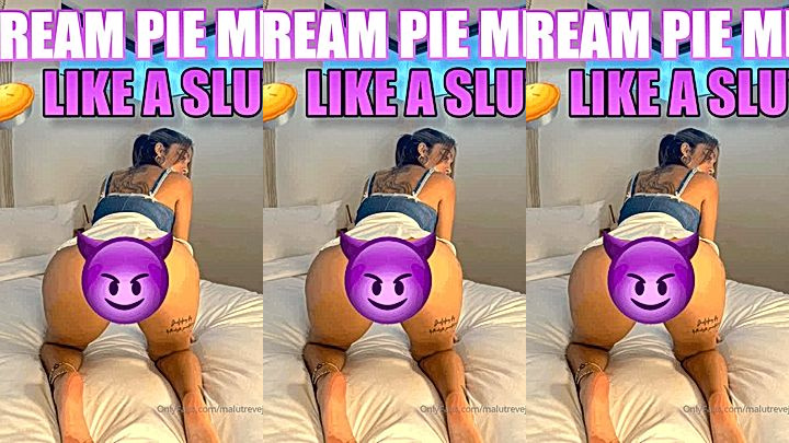hot amazing chick Malu Trevejo shows off her big ass to her onlyfans subscribers