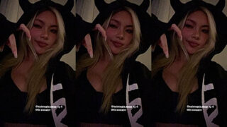 Hot blonde Diakimeko