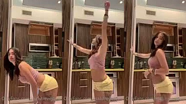 Malu Trevejo shows off her great body to her onlyfans subscribers solo