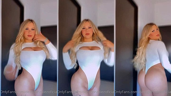 sexy onlyfans model shakes her big booty in lingerie(Dezii Gonzalez)