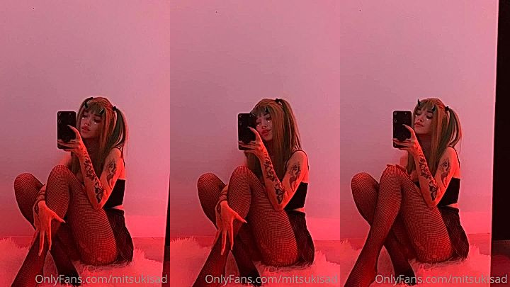 Mia Yokai shows off her amazing body