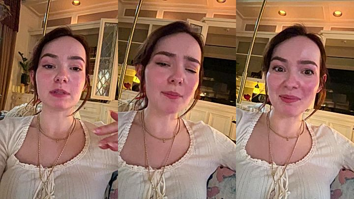 OMGCosplay is having a great time showing off her amazing face to her onlyfans subscribers