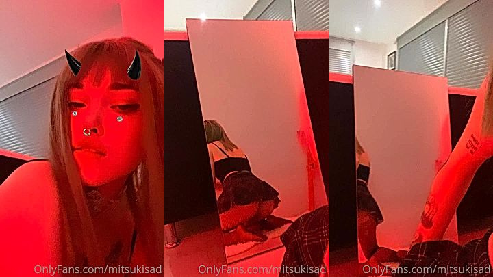 Mia Yokai shows of her amazing body to her onlyfans subscribers