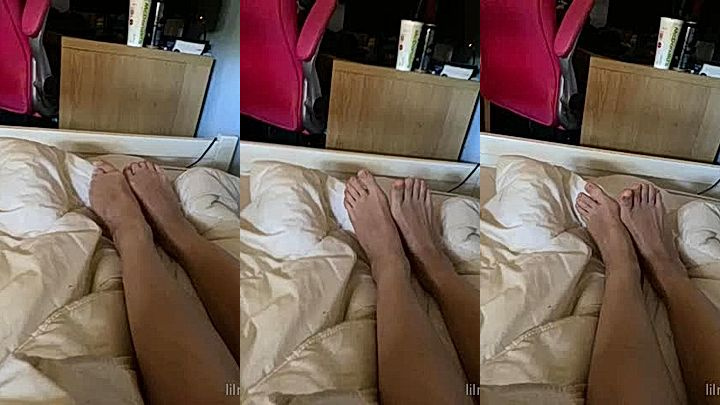 nattyprincessx shows her amazing feet to her subscribers leaked onlyfans video
