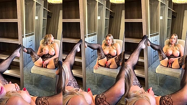 onlyfans model finger her wet ass puss( Mia Malkova)
