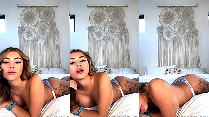 hot chick Malu Trevejo i her bedroom shows off her amazing body to her subscribers
