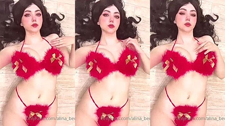 sexy onlyfans model looking good in sexy lingeie