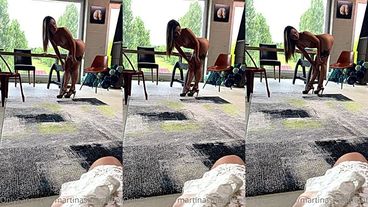 Martina Smeraldi petite undressing onlyfans leak