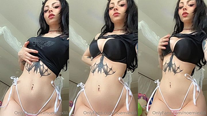 sexy onlyfans model shows her bat tatoo Noemiexlili
