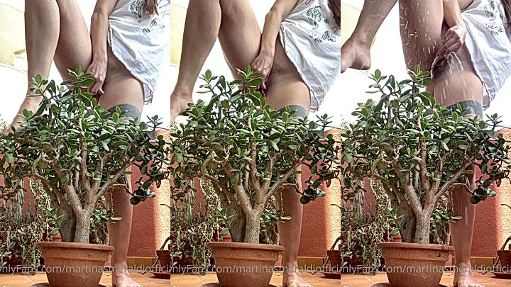 Martina Smeraldi masturbating next to the plant onlyfans leak