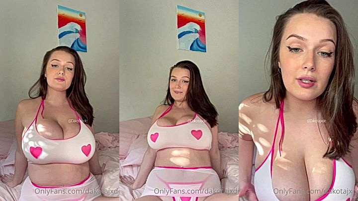 dakota jade jiggle her big boobs on her bed, deleting soon….