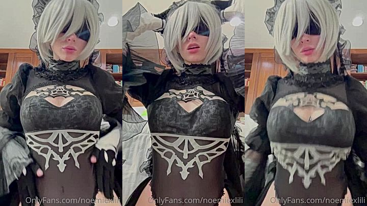 onlyfans model Noemiexlili grabs her big tits real good