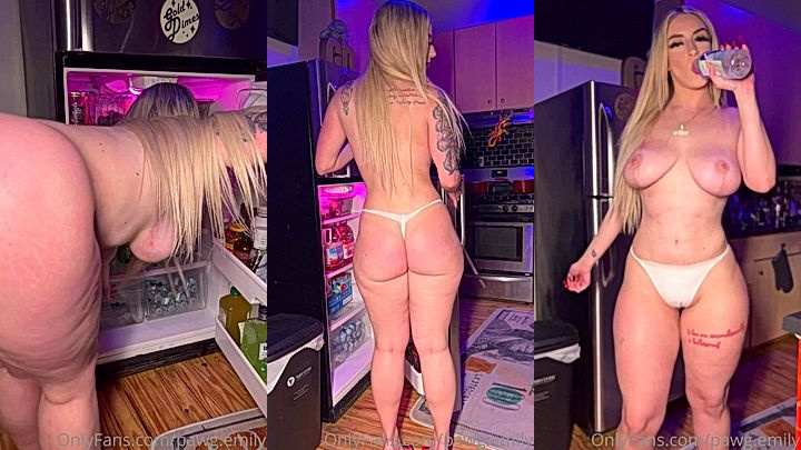 leaked video of sexy onlyfans model showing her big booty( Pawgemily)