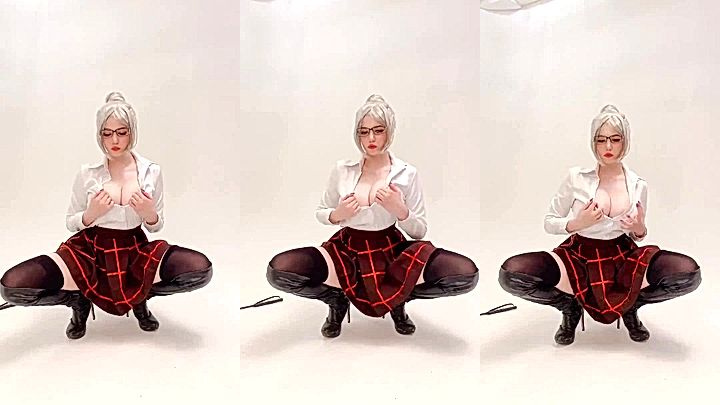 onlyfans model Alina Becker big tits showing