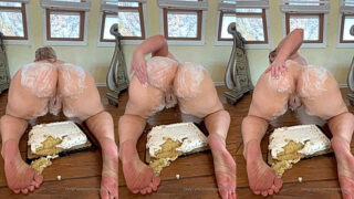 american model  Langelinea1 had me lick the cake off her ass