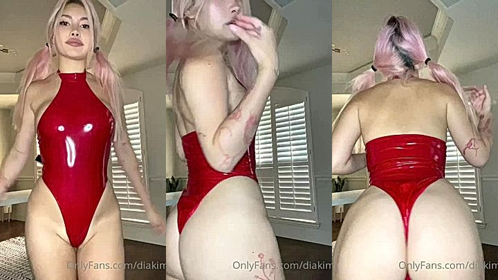 Half naked Diakimeko with big ass onlyfans leak