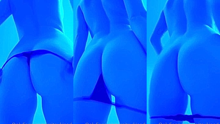 Mia Yokai takes off her panties to show her amazing body to her subscribers