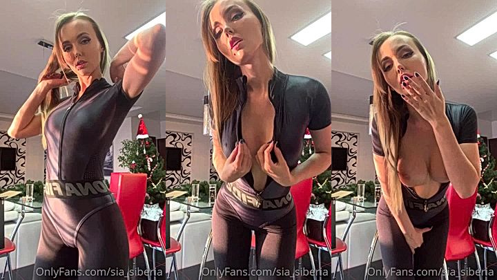 Sia Siberia shows her amazig boobs to her subscribers leaked onlyfans video
