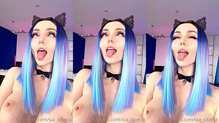 Sia Siberia shows off her seduction skills to her onlyfans subscribers