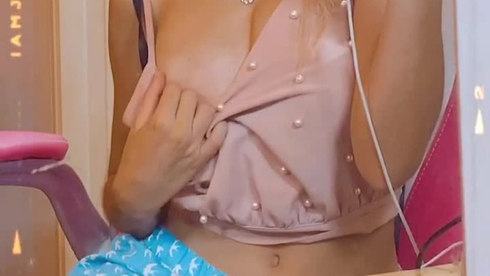 nattyprincessx teases her onlyfans subscribers by showing off her amazing body