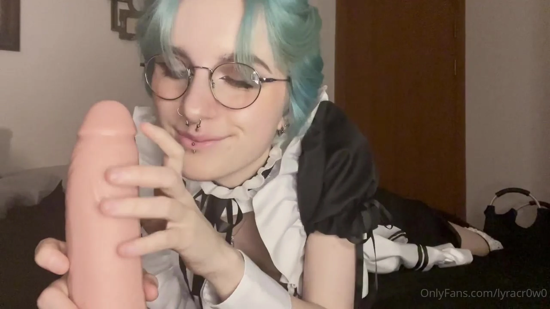 you made me so wet i had to grab a toy Lyra crow