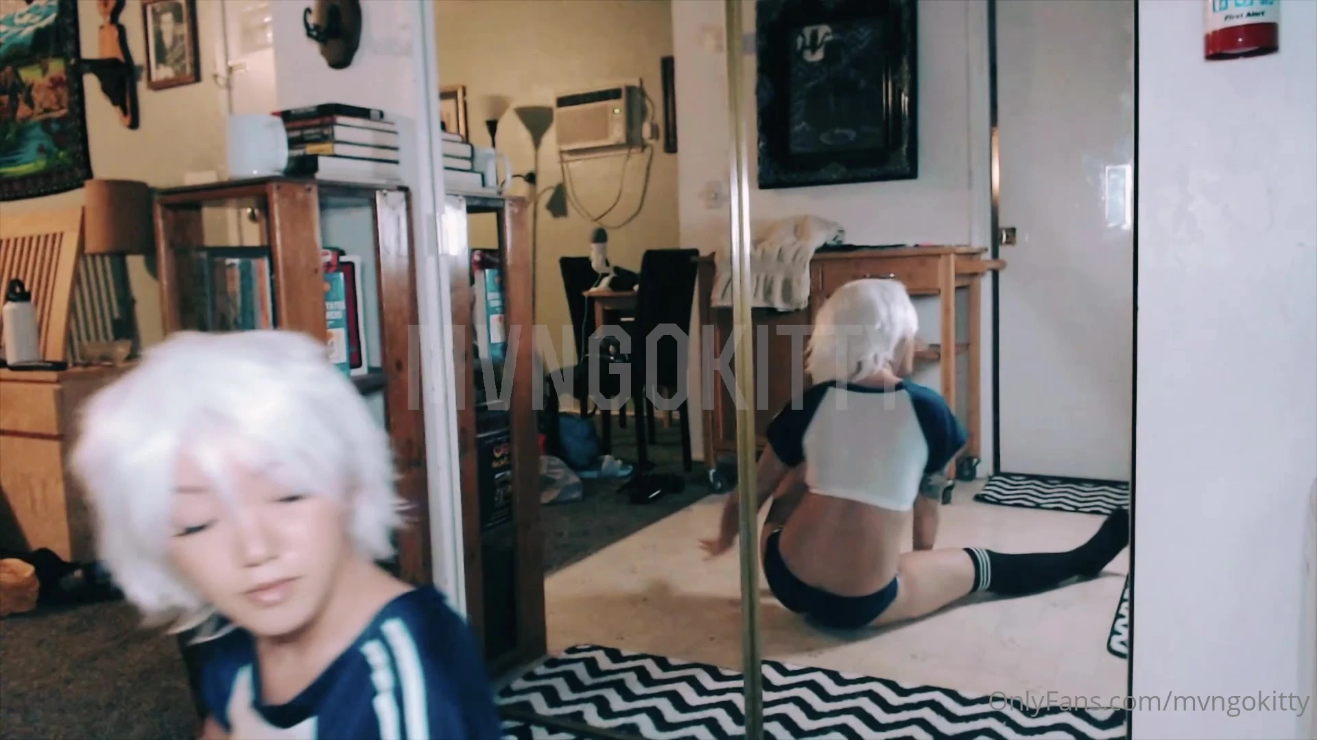 Mvngokitty shows off her amazing body leaked nude