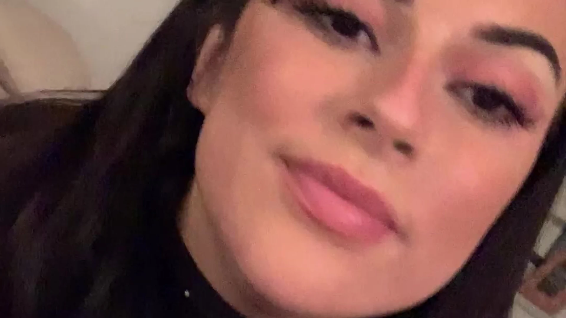 love how i suck this? wanna see me suck your huge cock?(kennacatx)
