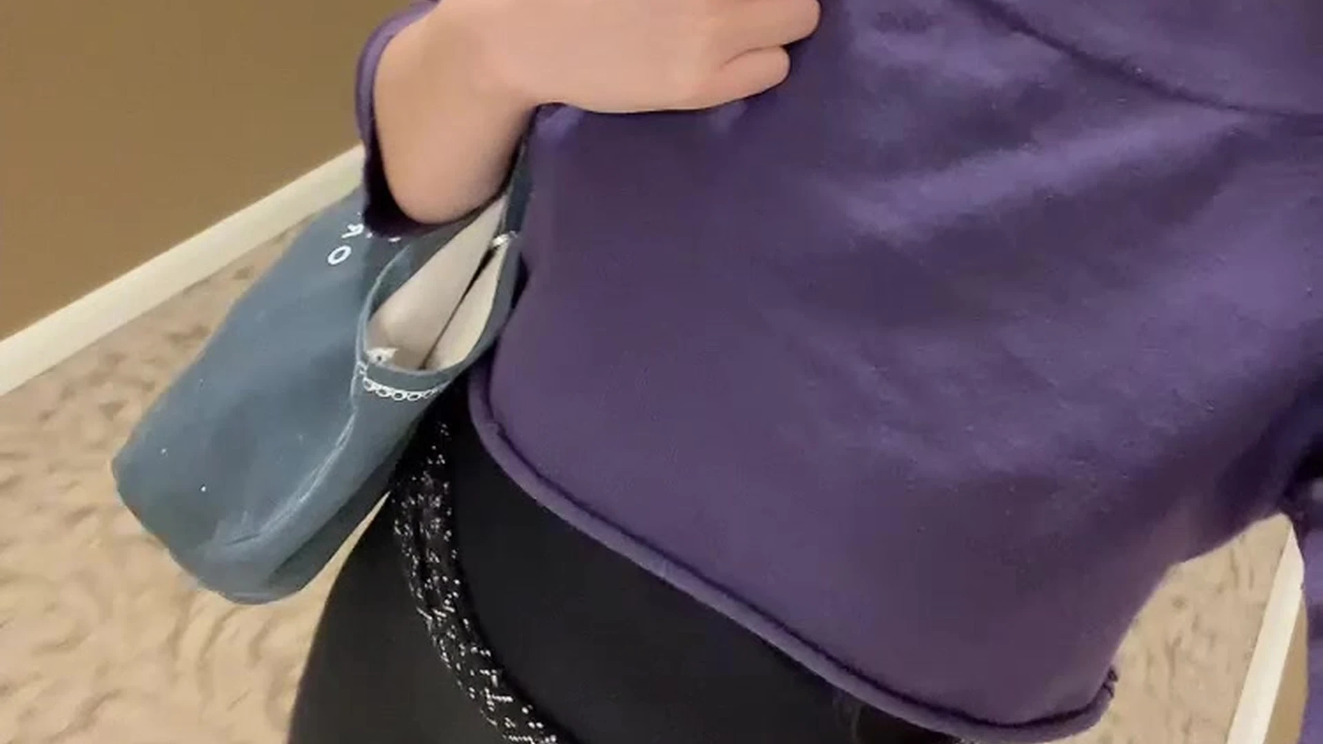 Matchalatte flashes her tits in the hallway