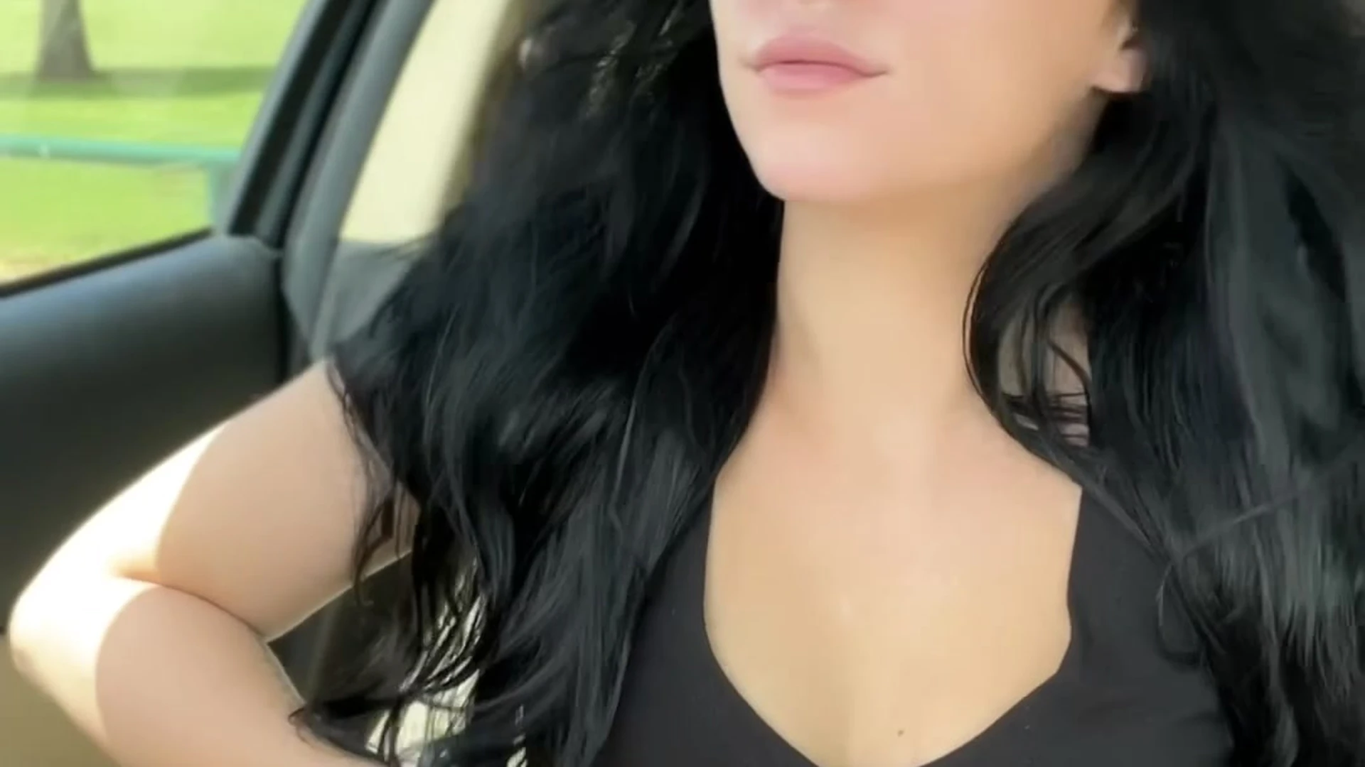 bratty girl flashes her tits in the traffic – Lila Layne